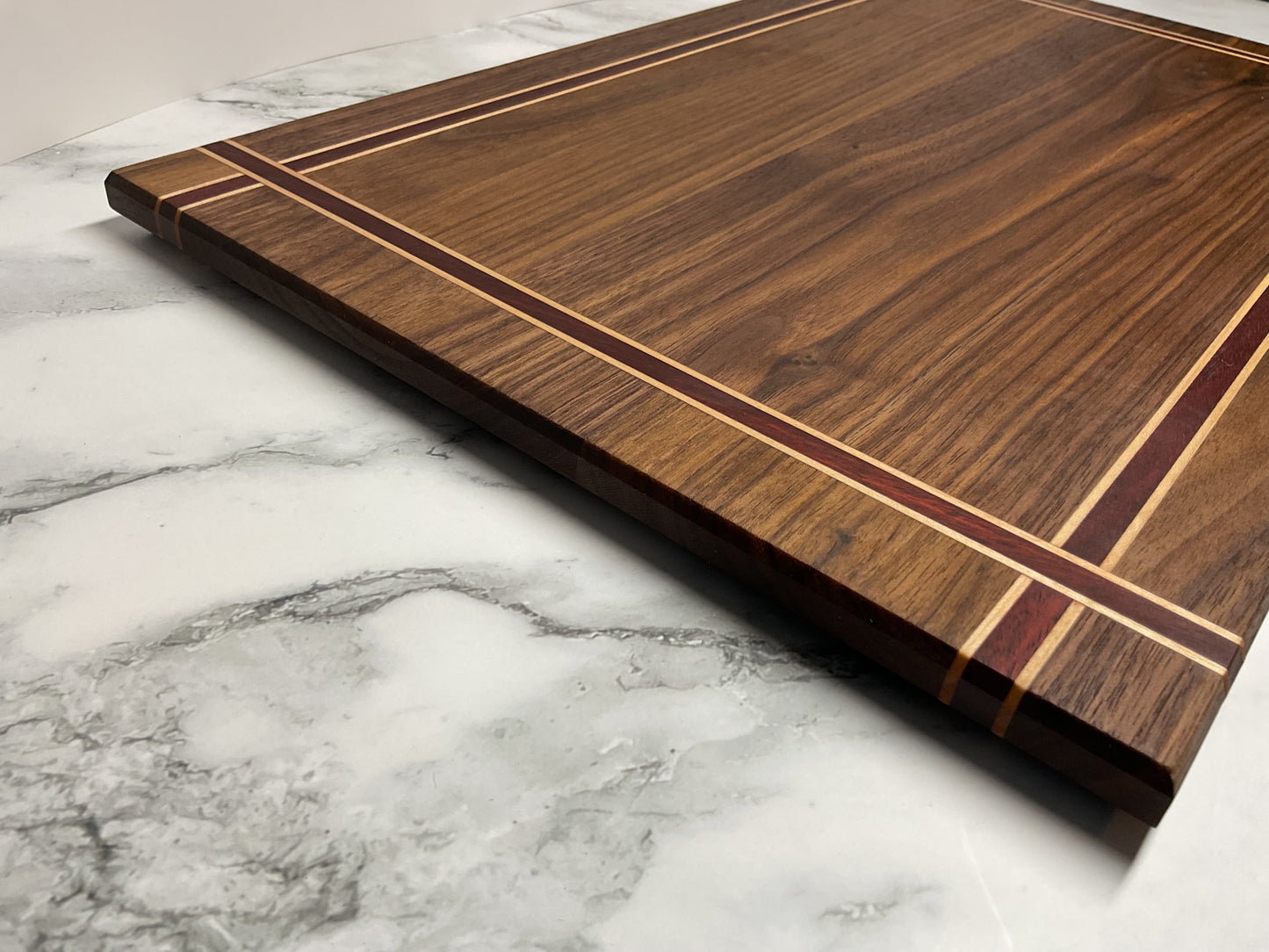 Classic Artisan Cutting Board – Handcrafted Hardwood Kitchen Board
