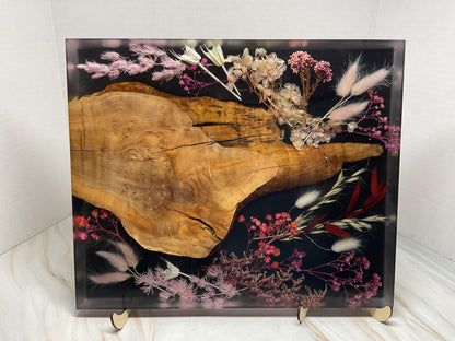 Mountain Charm to your Table- Olive wood with Transparent Resin and Dried Flowers