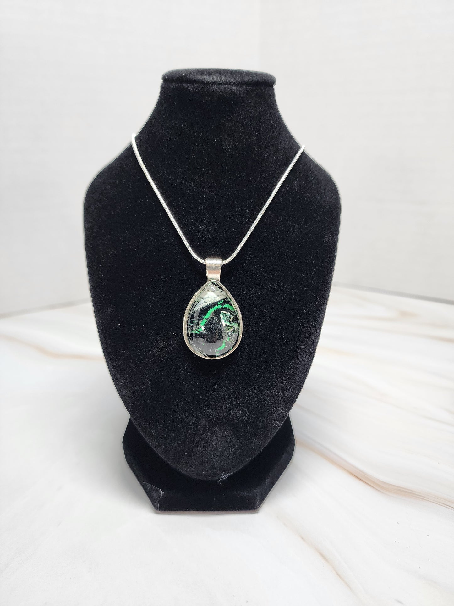 Tear Drop Pendant in Mesmerizing Green and Black