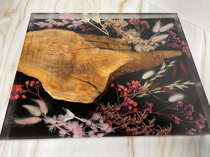 Mountain Charm to your Table- Olive wood with Transparent Resin and Dried Flowers