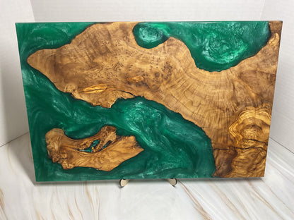 Eye Catching Charcuterie Board- Olive wood with Okinawa Green Resin