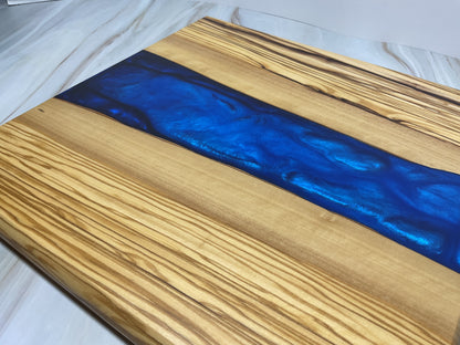 One of a Kind Charcuterie Board- Olive wood with Persian Purple and Maui Blue (Brilliant Deep Blue)