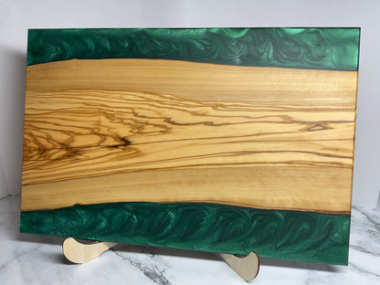 Artisan Olive Wood & Okinawa Green Resin Charcuterie Board – Elegant Entertaining Essential