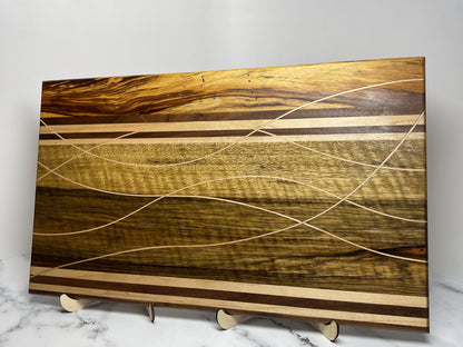 Signature Artisan Cutting Board – Handcrafted Hardwood