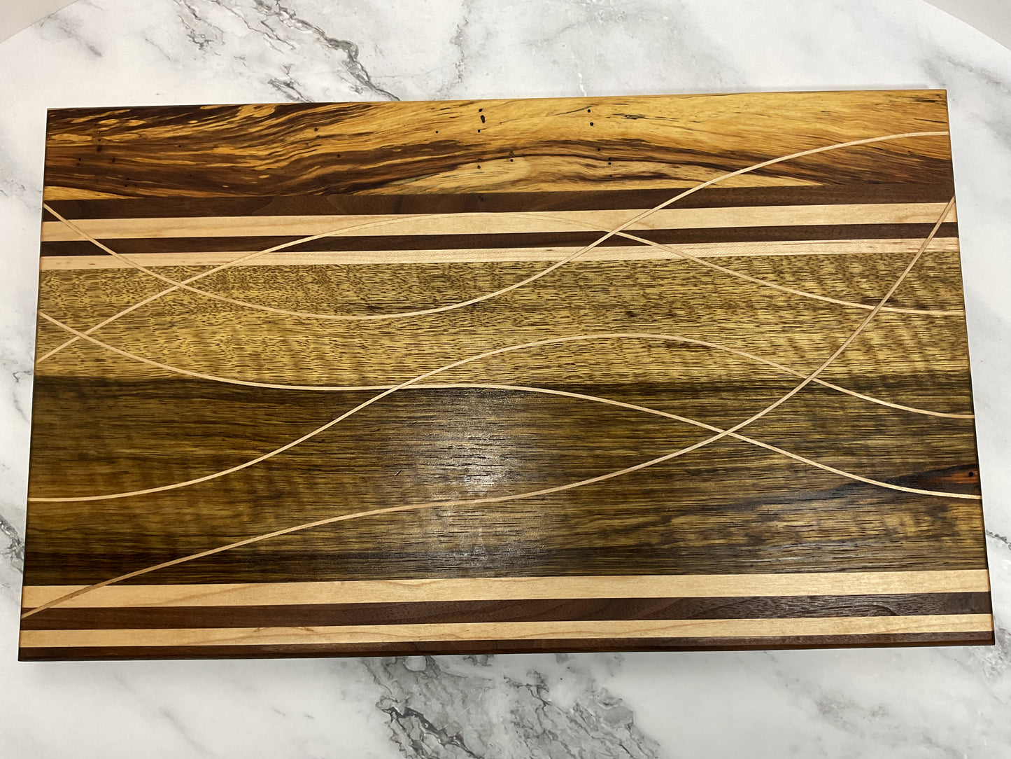 Signature Artisan Cutting Board – Handcrafted Hardwood
