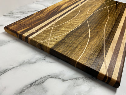 Signature Artisan Cutting Board – Handcrafted Hardwood
