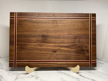Classic Artisan Cutting Board – Handcrafted Hardwood Kitchen Board