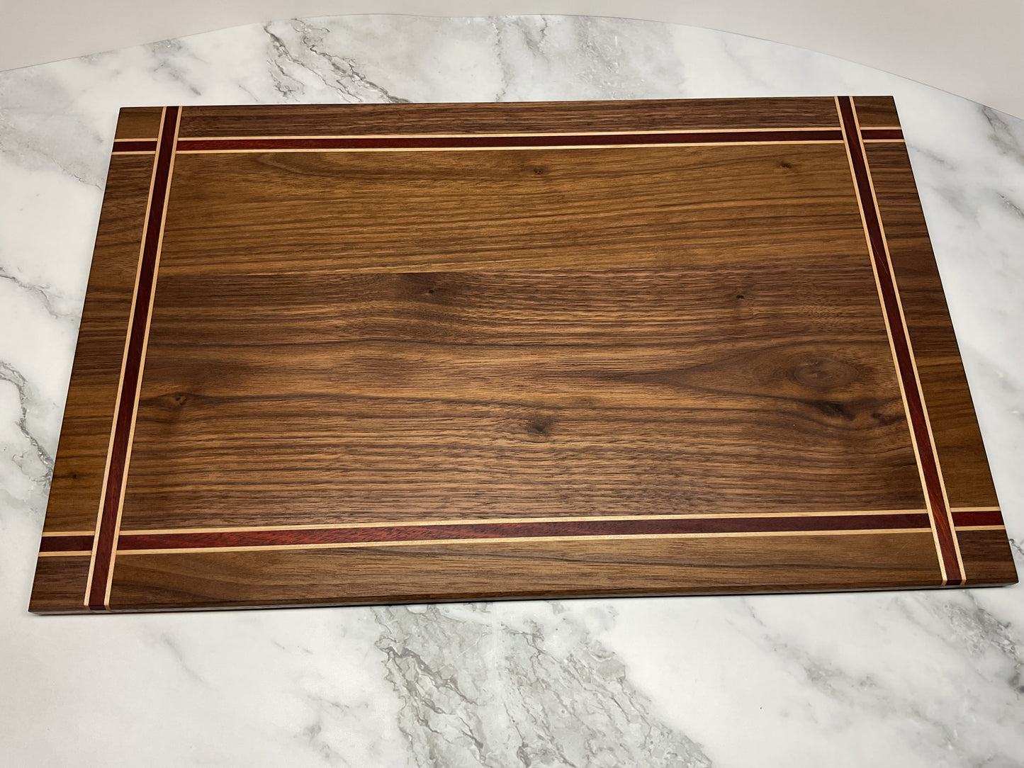 Classic Artisan Cutting Board – Handcrafted Hardwood Kitchen Board