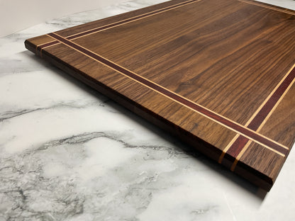 Classic Artisan Cutting Board – Handcrafted Hardwood Kitchen Board