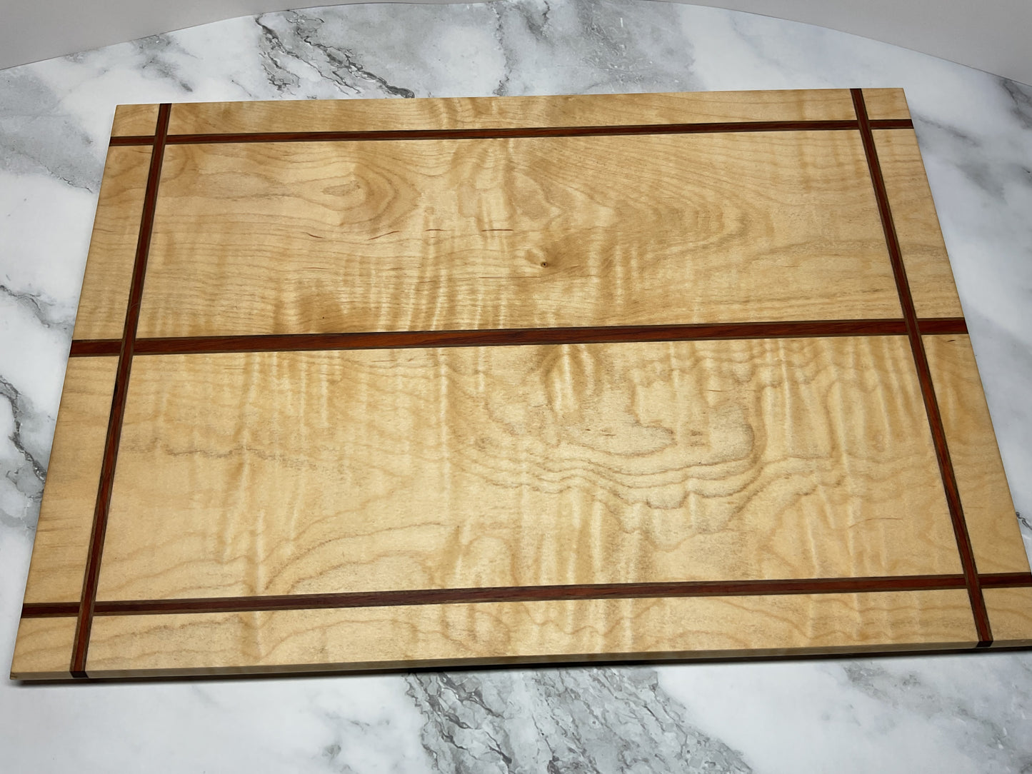 Timeless Handcrafted Cutting Board – Elegant Hardwood Kitchen Board