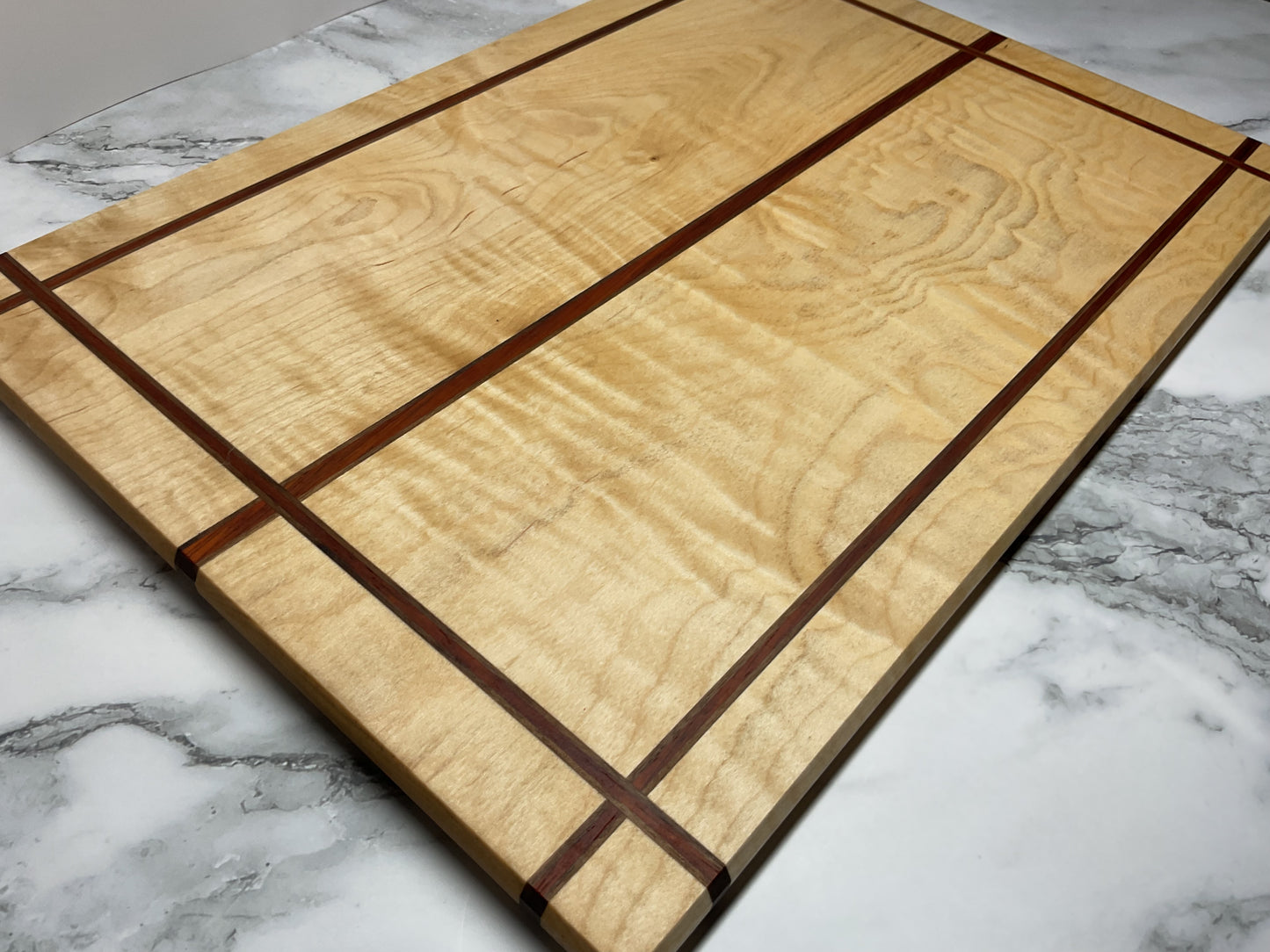 Timeless Handcrafted Cutting Board – Elegant Hardwood Kitchen Board