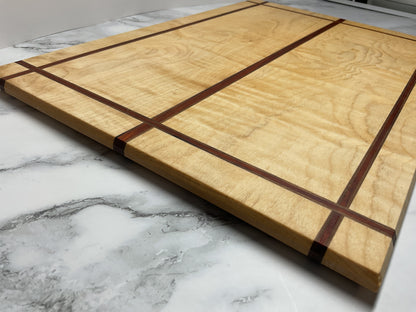Timeless Handcrafted Cutting Board – Elegant Hardwood Kitchen Board
