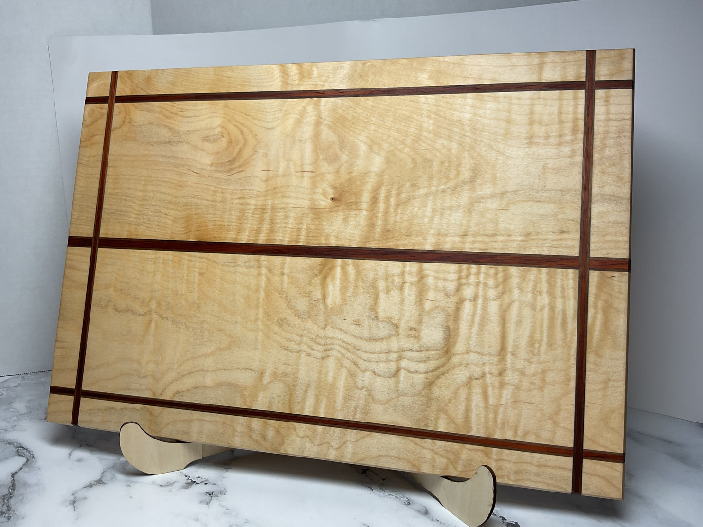 Timeless Handcrafted Cutting Board – Elegant Hardwood Kitchen Board